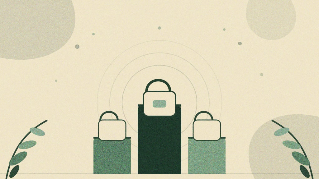 Ilustração editorial abstrata de três pódios de leilão com sacolas de produto, representando como o Mercado Livre Ads (Mercado Ads) ranqueia anúncios patrocinados no marketplace