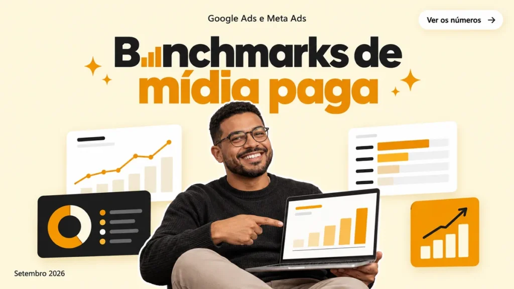 Capa do artigo sobre benchmarks de mídia paga no Brasil, com homem apontando pro notebook entre cards de métricas